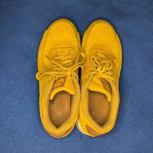 Nike Air Max 90 Mineral Yellow Suede Size 8.5